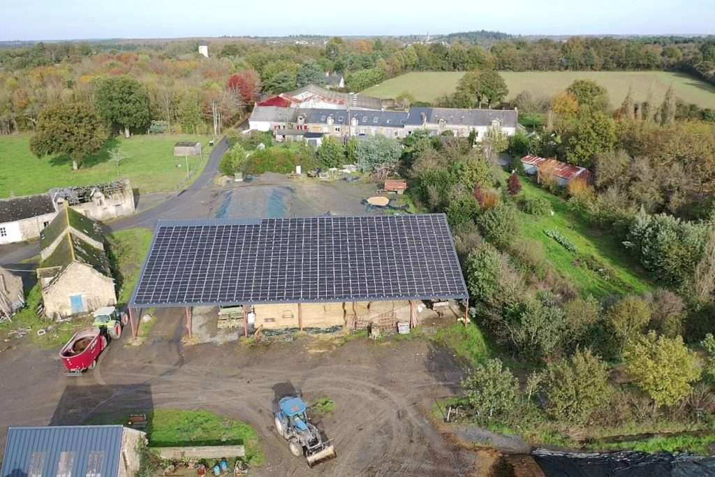 zoom sur hangar agricole