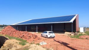 hangar agricole avec centrale solaire en toiture