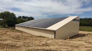 hangar agricole avec centrale solaire en toiture