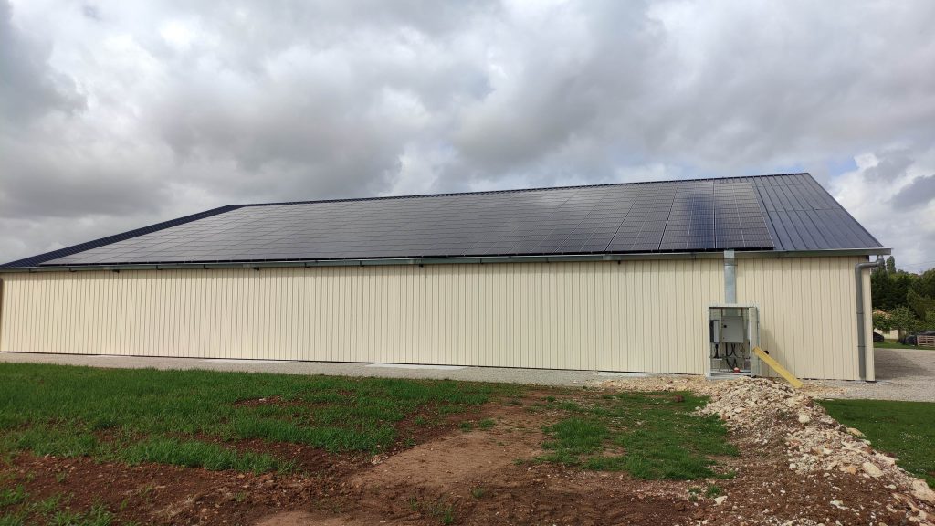 hangar agricole vu de profil