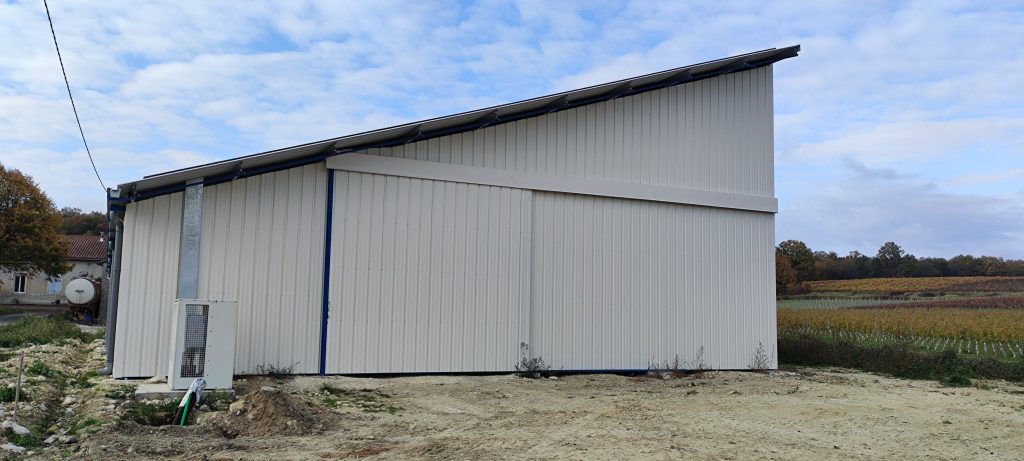 hangar agricole vu de profil