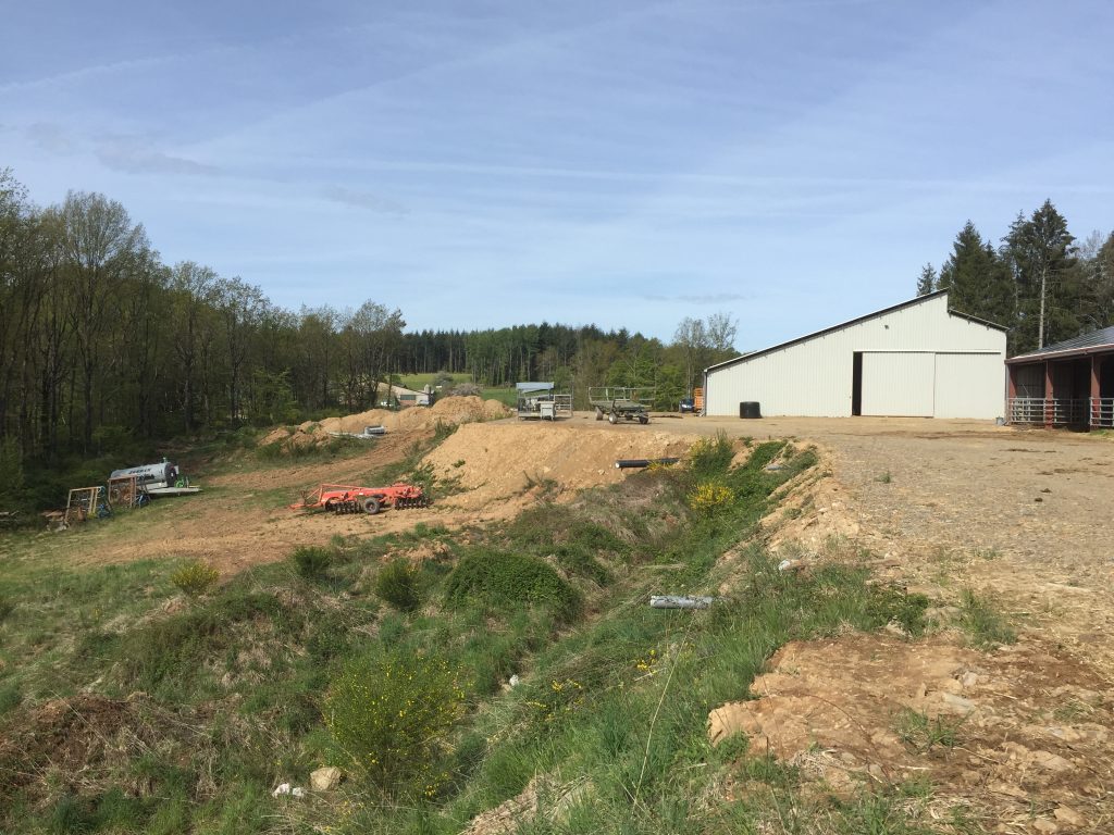 hangar agricole vu de profil