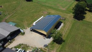 hangar agricole à usage de stockage vu du ciel