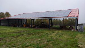 hangar agricole de stockage vu de face