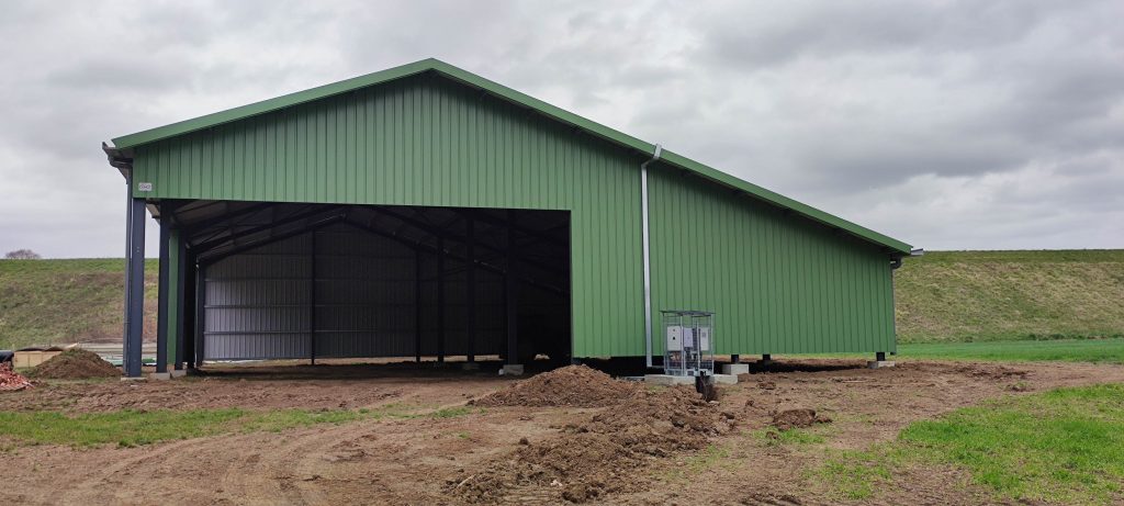 hangar agricole vu de profil