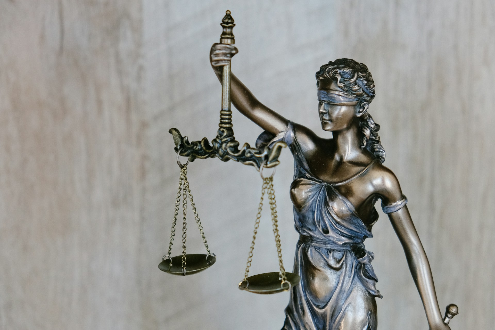 justice avec sa balance symbolisant l'éthique