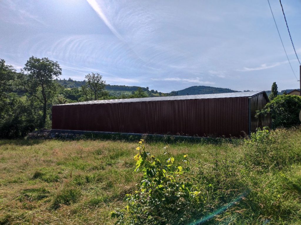 hangar agricole avec centrale solaire en toiture